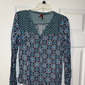 Red Camel Geometric Patterned Women's  Top - Size M 💙
